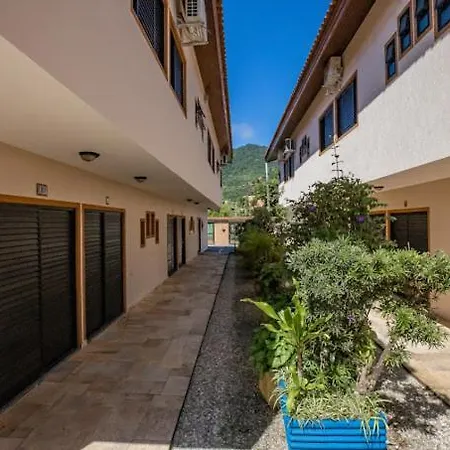 Apartamento 2 suítes com ar condicionado Maranduba-3